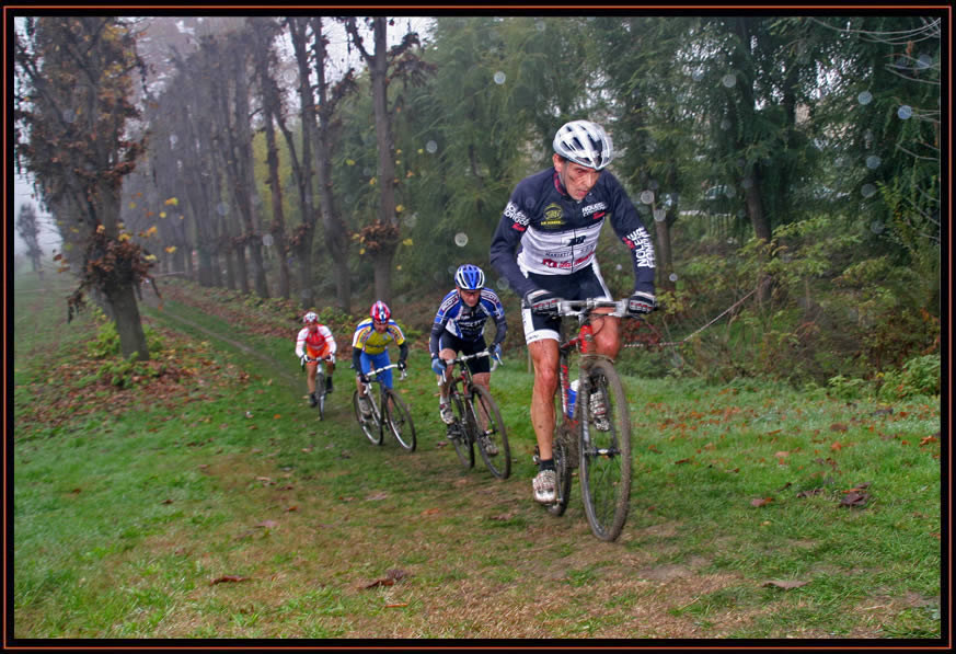 14/11/10 Carignano (TO). 6ª prova trofeo Michelin di ciclocross 2010/11, valida per i campionati Regionali Amatori e per Società